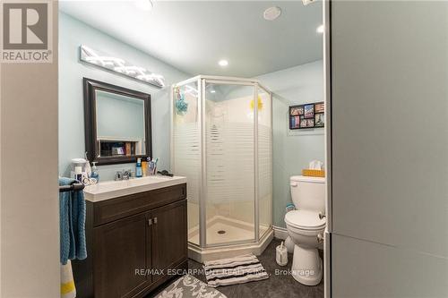 298 Dewitt Road, Hamilton, ON - Indoor Photo Showing Bathroom