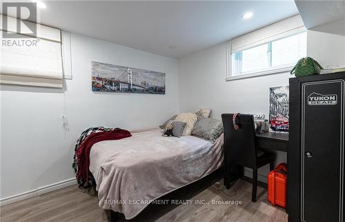 298 Dewitt Road, Hamilton, ON - Indoor Photo Showing Bedroom