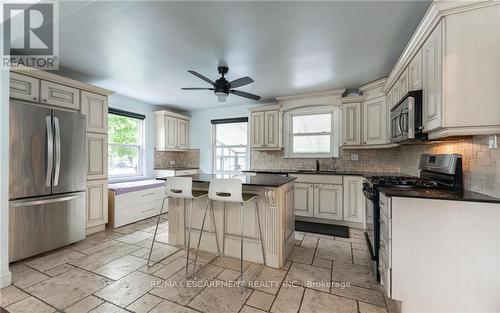 298 Dewitt Road, Hamilton, ON - Indoor Photo Showing Kitchen