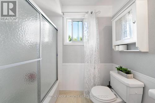 912 Sloan Circle Drive, Innisfil, ON - Indoor Photo Showing Bathroom