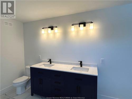 105 Rachel Street, Moncton, NB - Indoor Photo Showing Bathroom