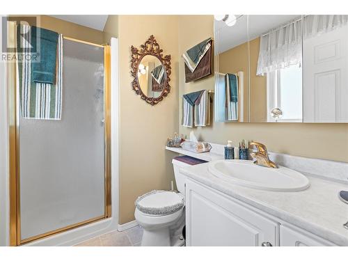 504 5 Street Lot# 27-72, Vernon, BC - Indoor Photo Showing Bathroom