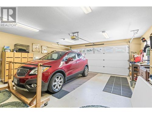 504 5 Street Lot# 27-72, Vernon, BC - Indoor Photo Showing Garage