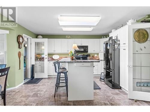 504 5 Street Lot# 27-72, Vernon, BC - Indoor Photo Showing Kitchen