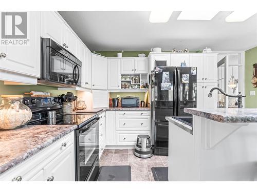 504 5 Street Lot# 27-72, Vernon, BC - Indoor Photo Showing Kitchen With Upgraded Kitchen