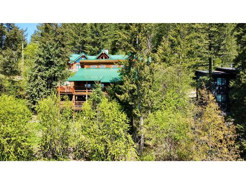 2075 Kirkup Avenue, Rossland, BC 