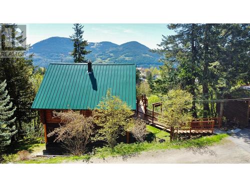 2075 Kirkup Avenue, Rossland, BC - Outdoor With View