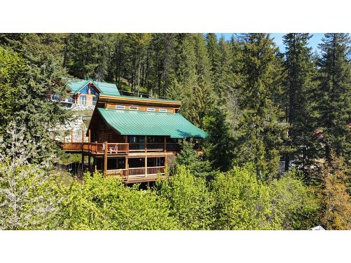 2075 Kirkup Avenue, Rossland, BC 