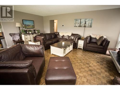 4420 Old Cariboo Highway, Prince George, BC - Indoor Photo Showing Living Room