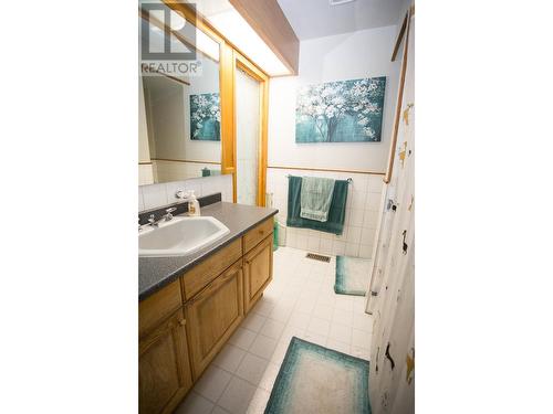 4420 Old Cariboo Highway, Prince George, BC - Indoor Photo Showing Bathroom