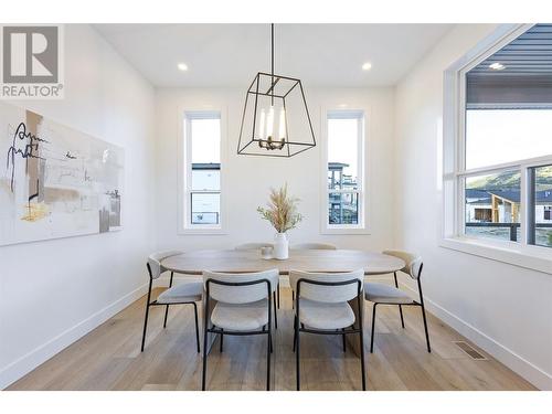 893 Loseth Drive, Kelowna, BC - Indoor Photo Showing Dining Room