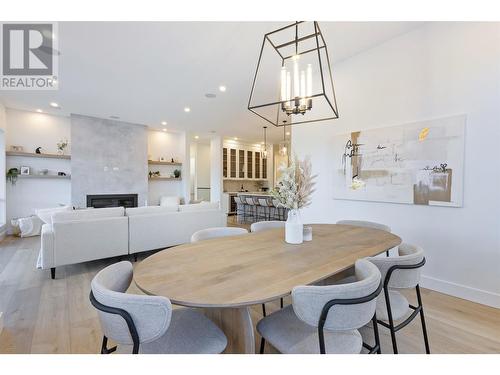 893 Loseth Drive, Kelowna, BC - Indoor Photo Showing Dining Room