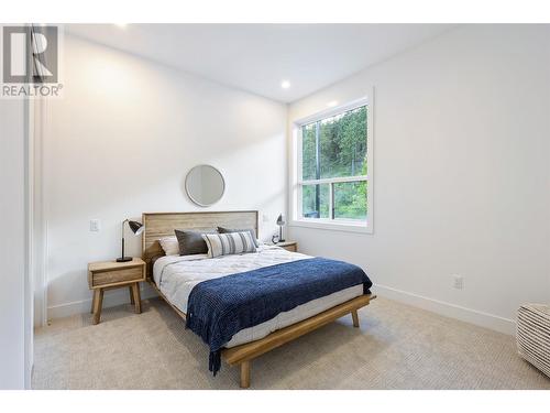 893 Loseth Drive, Kelowna, BC - Indoor Photo Showing Bedroom