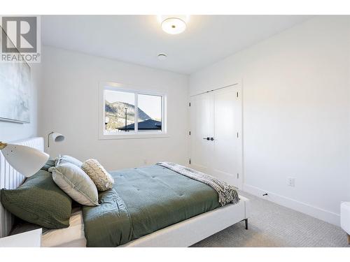 893 Loseth Drive, Kelowna, BC - Indoor Photo Showing Bedroom