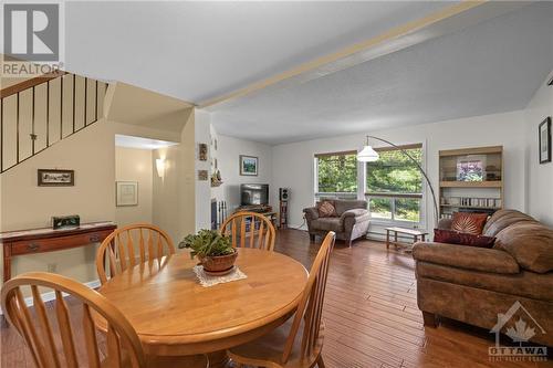 289 Pickford Drive, Ottawa, ON - Indoor Photo Showing Dining Room