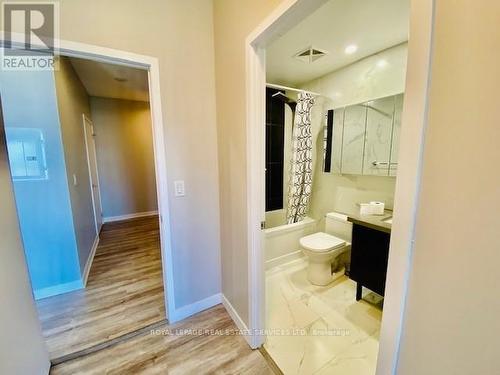 602 - 360 Square One Drive, Mississauga, ON - Indoor Photo Showing Bathroom
