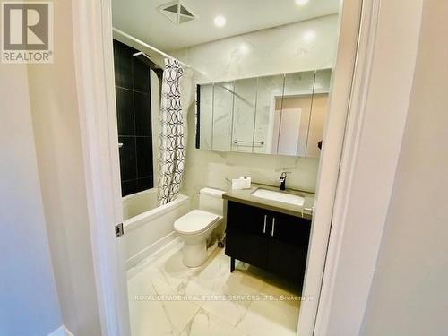 602 - 360 Square One Drive, Mississauga, ON - Indoor Photo Showing Bathroom