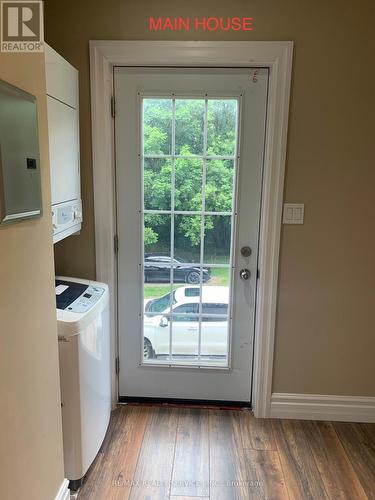 174 Victoria Street, Brampton, ON - Indoor Photo Showing Laundry Room