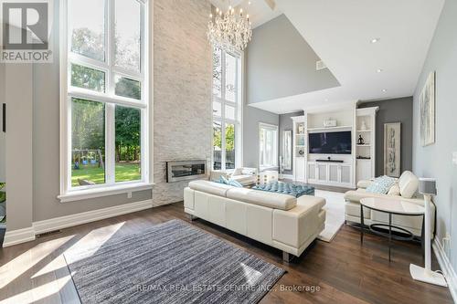 1040 Kent Avenue, Oakville, ON - Indoor Photo Showing Living Room With Fireplace