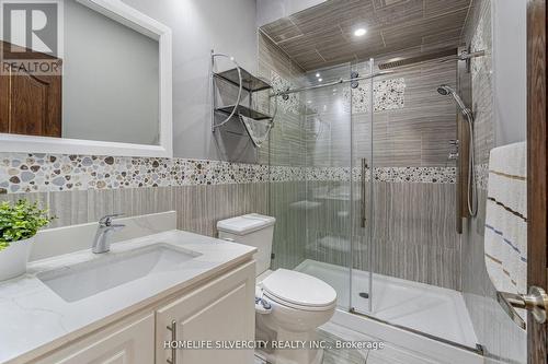 34 Estateview Circle, Brampton (Toronto Gore Rural Estate), ON - Indoor Photo Showing Bathroom