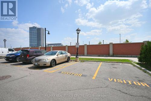 301 - 70 Baycliffe Crescent, Brampton, ON - Outdoor