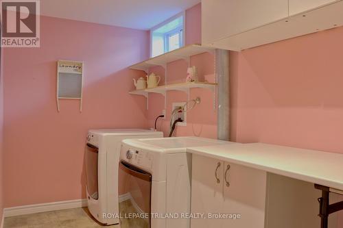 366 White Sands Drive, London, ON - Indoor Photo Showing Laundry Room