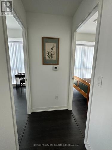 1018 - 31 Tippett Road, Toronto, ON - Indoor Photo Showing Other Room