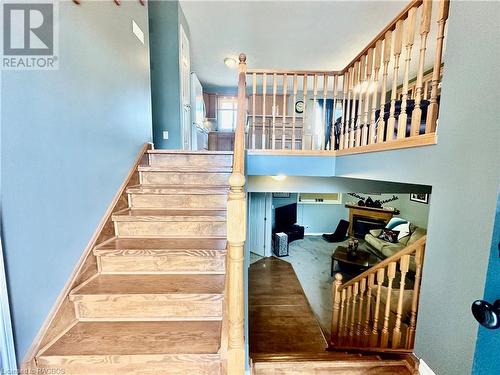 150 16Th Avenue Crescent, Hanover, ON - Indoor Photo Showing Other Room