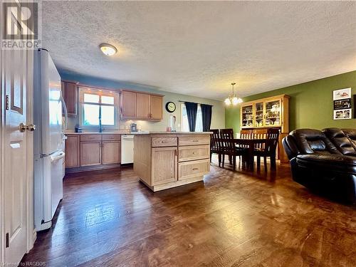 150 16Th Avenue Crescent, Hanover, ON - Indoor