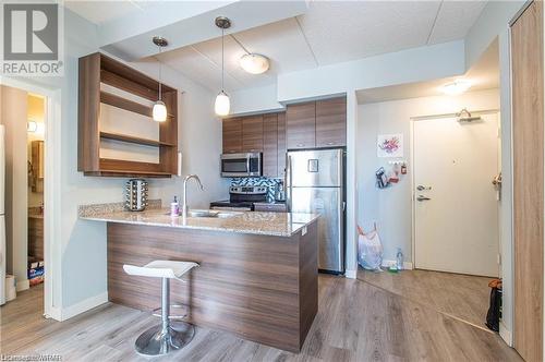 318 Spruce Street Unit# 1804, Waterloo, ON - Indoor Photo Showing Kitchen