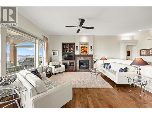 696 Kuipers Crescent Unit# 8, Kelowna, BC - Indoor Photo Showing Living Room With Fireplace