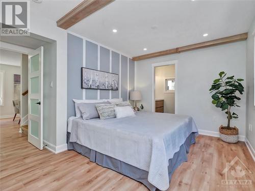 1326 Woodward Avenue, Ottawa, ON - Indoor Photo Showing Bedroom