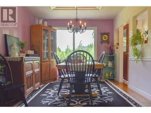 4438 Queensway Drive, Terrace, BC - Indoor Photo Showing Dining Room