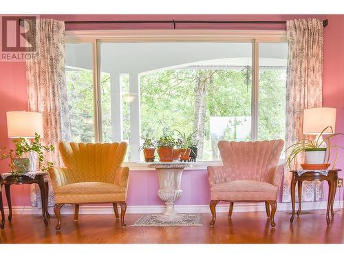 4438 Queensway Drive, Terrace, BC - Indoor Photo Showing Living Room