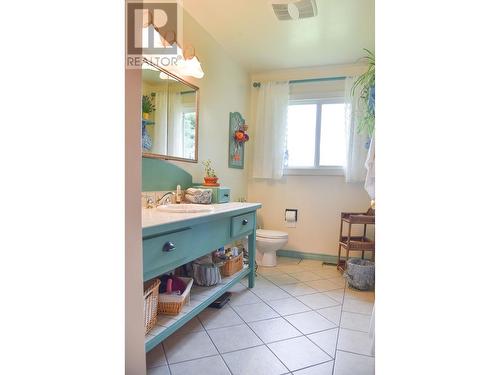 4438 Queensway Drive, Terrace, BC - Indoor Photo Showing Bathroom