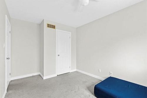404 Dicenzo Drive, Hamilton, ON - Indoor Photo Showing Other Room