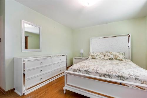 230 Rosepark Crescent, Hamilton, ON - Indoor Photo Showing Bedroom