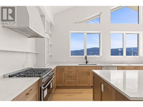 8825 Westside Road, Vernon, BC - Indoor Photo Showing Kitchen