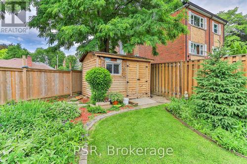 16 Colmar Place, Hamilton, ON - Outdoor