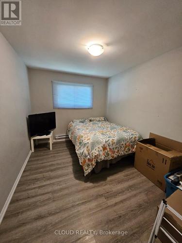 33 Albany Drive, St. Catharines, ON - Indoor Photo Showing Bedroom