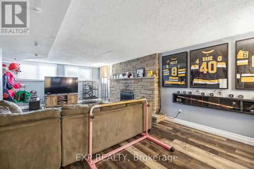 515 Grantham Avenue, St. Catharines, ON - Indoor With Fireplace