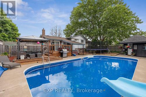 515 Grantham Avenue, St. Catharines, ON - Outdoor With In Ground Pool With Deck Patio Veranda With Backyard