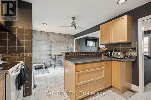 515 Grantham Avenue, St. Catharines, ON - Indoor Photo Showing Kitchen