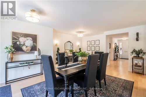 315 Cavendish Drive, Hamilton, ON - Indoor Photo Showing Dining Room