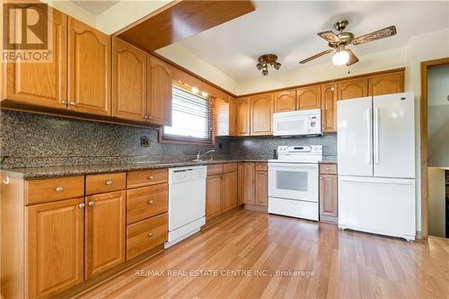 230 Rosepark Crescent, Hamilton, ON - Indoor Photo Showing Kitchen