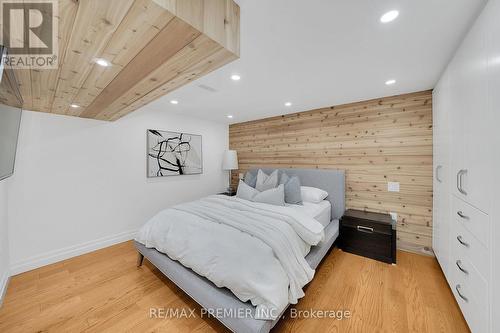 10 Edgehill Road, Toronto, ON - Indoor Photo Showing Bedroom