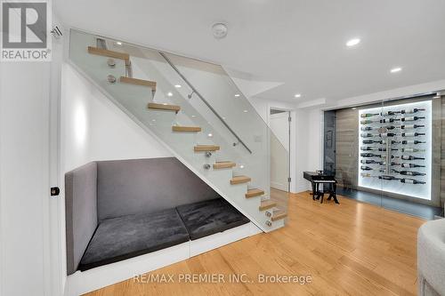 10 Edgehill Road, Toronto, ON - Indoor