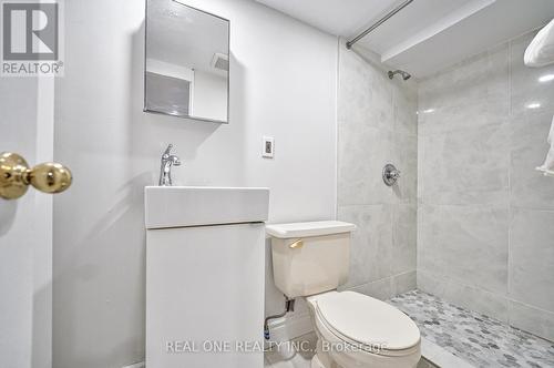 416 Albion Road, Toronto, ON - Indoor Photo Showing Bathroom