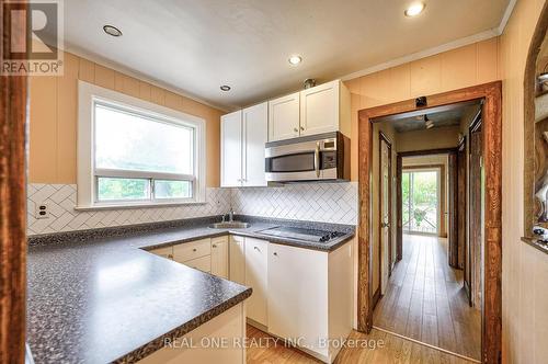 416 Albion Road, Toronto, ON - Indoor Photo Showing Kitchen