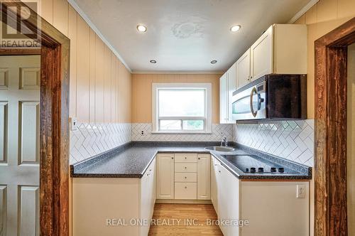 416 Albion Road, Toronto, ON - Indoor Photo Showing Kitchen